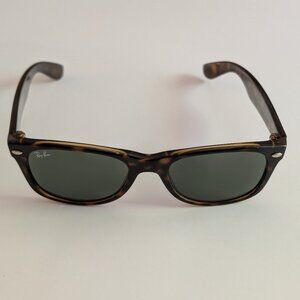 Ray-Ban NWOT New Wayfarer Classic Polished Tortoise Sunglasses